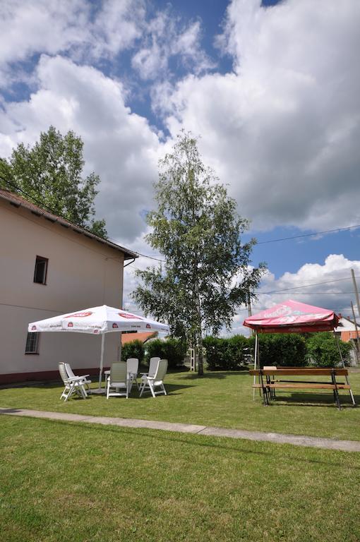 Kalcit Tourist Motel Belapatfalva Exterior foto